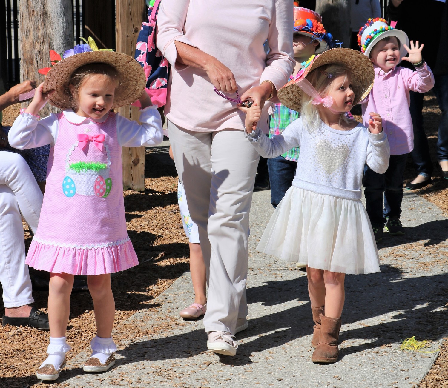 Easter Sunday Attire / Https Encrypted Tbn0 Gstatic Com Images Q Tbn